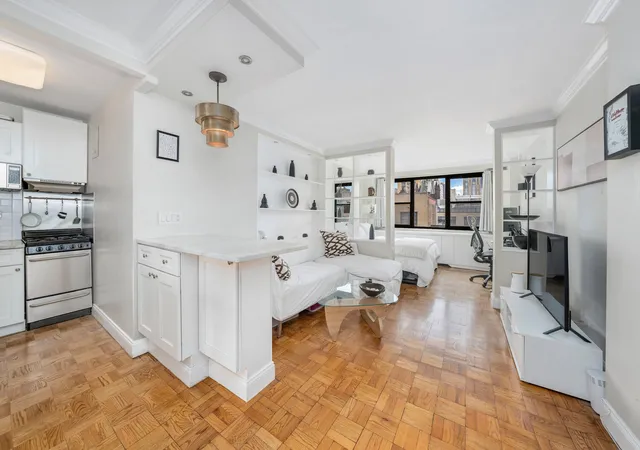 3rd image of 210 E 15Th St #8P, New York, NY 10003 | MLS# RLS20091906