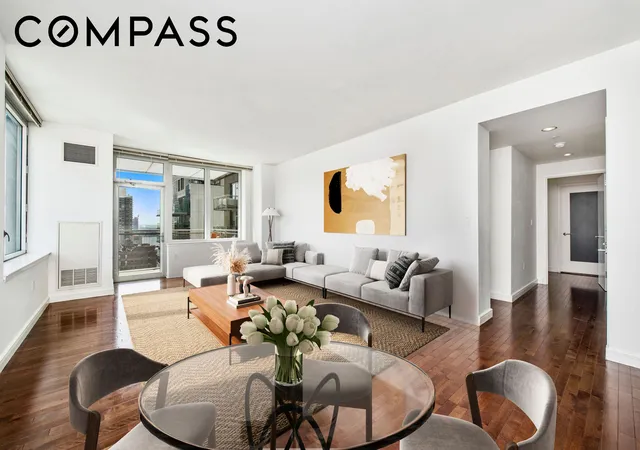 1st image of 225 E 34Th St, New York City, NY 10016