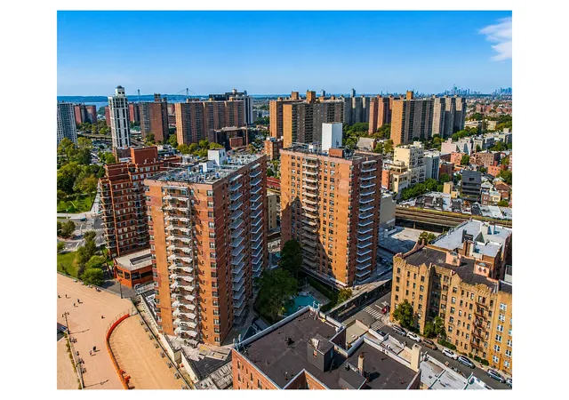 Homes for sale in New York City, NY | 50 Brighton 1st Rd #3D, New York City, NY 11235 | MLS# RLS20092054