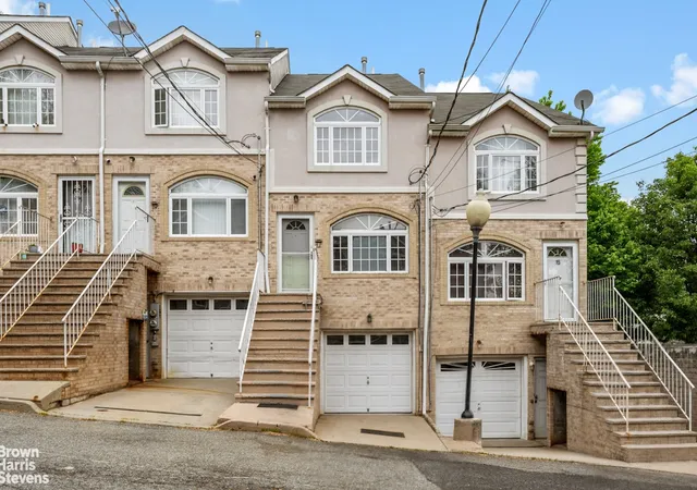 19th image of 17 Tessa Ct, Staten Island, NY 10304 | MLS# RLS20092065