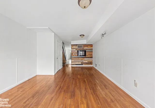 2nd image of 17 Tessa Ct, Staten Island, NY 10304 | MLS# RLS20092065
