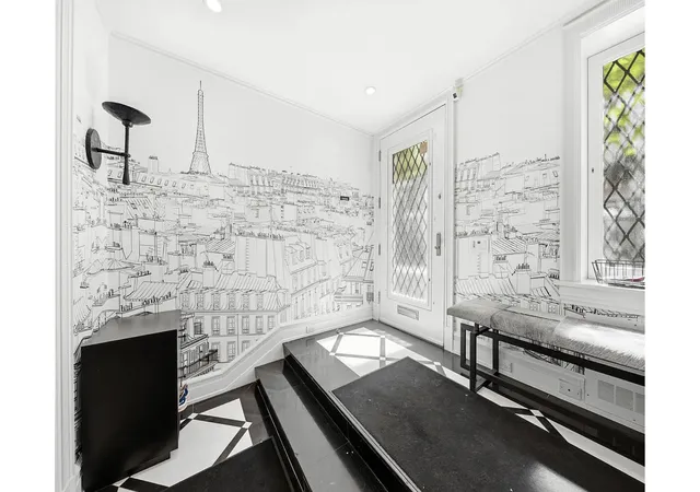 2nd image of 67 E 82nd St, New York, NY 10028 | MLS# RLS20092075