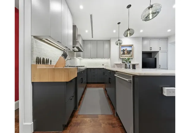 Photo 4 of Single family home for sale at 67 E 82nd Street, New York, NY 10028 | MLS# RLS20092075 | Listing updated on 2026-06-11