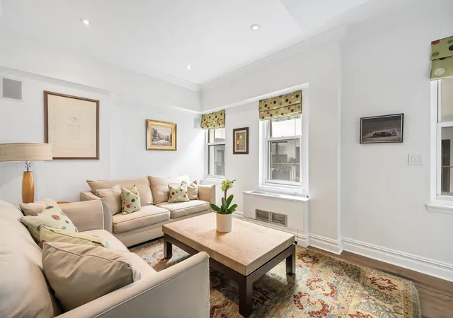4th image of 3 Hanover Sq #PH22B, New York, NY 10004 | MLS# RLS20092093