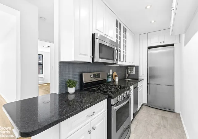4th image of 211 E 18Th St, New York City, NY 10003