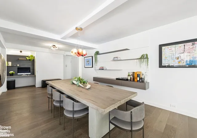 Photo 3 of Sale Pending at 1025 5th Avenue #7AN, New York, NY 10028 | MLS# RLS20092246 | Listing updated on 2026-08-28