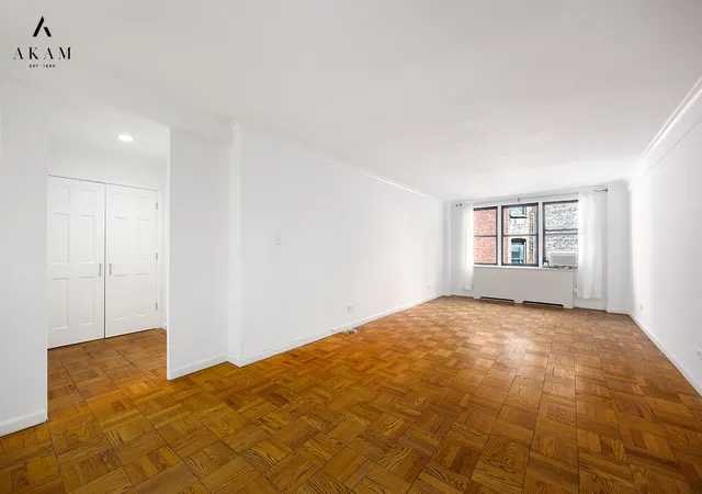 2nd image of 241 E 76Th St #4-A, New York, NY 10021 | MLS# RLS20092517