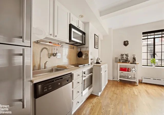 Photo 3 of Sale Pending at 45 Tudor City Pl #1117/1118, New York, NY 10017 | MLS# RLS20092576 | Listing updated on 2026-08-02