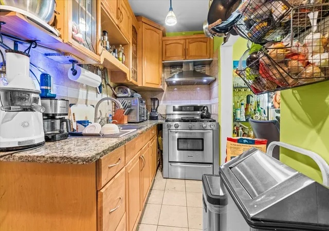 Listing Photo 5 - Condo for sale in building located at 1512 E 22nd St, Brooklyn, NY 11210