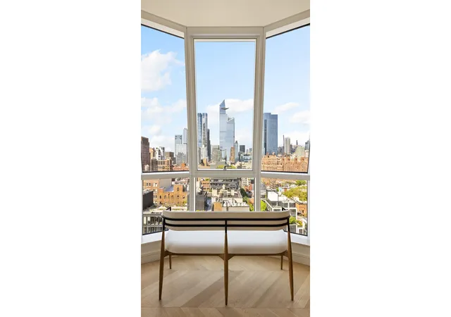 Photo 4 of House for sale at 515 W 18th Street #1701, New York, NY 10011 | MLS# RLS20093097 | Listing updated on 2026-06-19