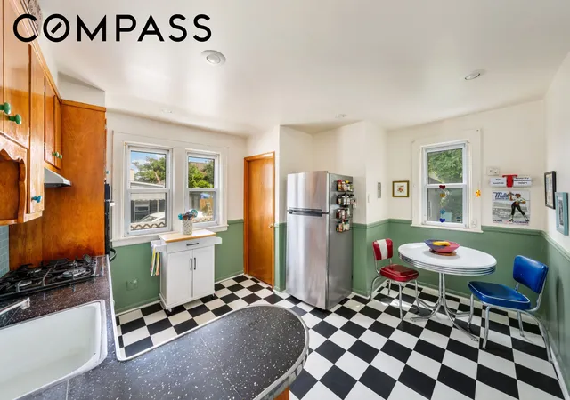 Photo 3 of Sale Pending at 287 E 39th Street, New York City, NY 11203 | MLS# RLS20091540 | Listing updated on 2026-07-29