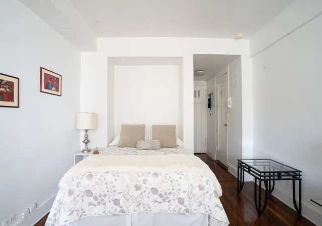 Photo 3 of Sale Pending at 45 Tudor City Pl #1019, New York, NY 10017 | MLS# RLS20093228 | Listing updated on 2026-07-31