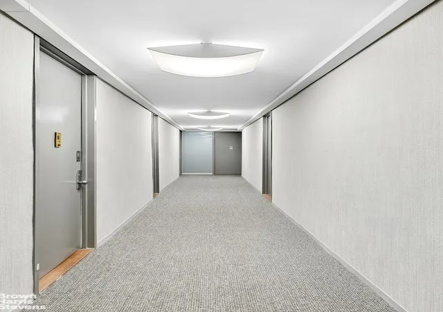 2nd image of 330 E 33Rd St, New York City, NY 10016