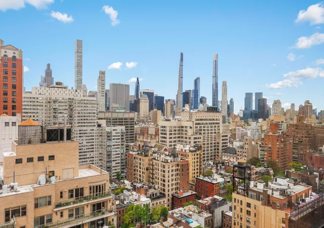 Photo 1 of Sale Pending at 190 E 72nd Street #27D, New York, NY 10021 | MLS# RLS20093269 | Listing updated on 2026-07-01