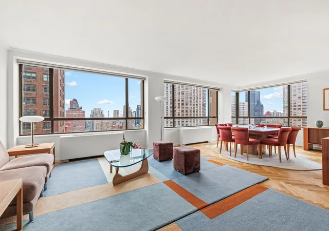 Photo 4 of Sale Pending at 190 E 72nd Street #27D, New York, NY 10021 | MLS# RLS20093269 | Listing updated on 2026-07-01