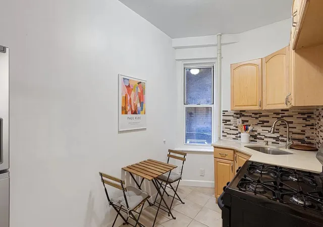 Homes for sale in New York City, NY | 25 W 64Th St #1-B, New York City, NY 10023 | MLS# RLS20093312