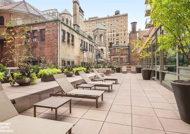 Photo 4 of Sale Pending at 2373 Broadway #1905, New York, NY 10024 | MLS# RLS20093398 | Listing updated on 2026-06-11