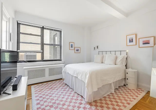 3rd image of 245 E 72Nd St #8-H, New York, NY 10021 | MLS# RLS20093413