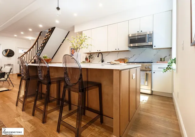 Photo 3 of Sale Pending at 72 Verandah Pl, Brooklyn, NY 11201 | MLS# RLS20093523 | Listing updated on 2026-07-25