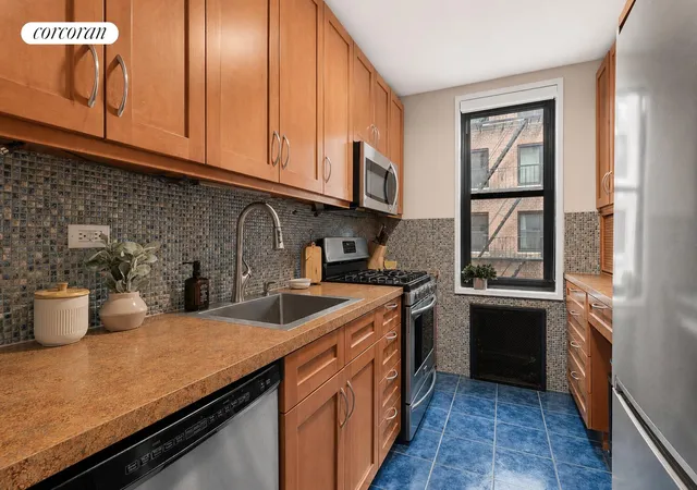 3rd image of 139-15 83Rd Ave #404, Jamaica, NY 11435 | MLS# RLS20093640