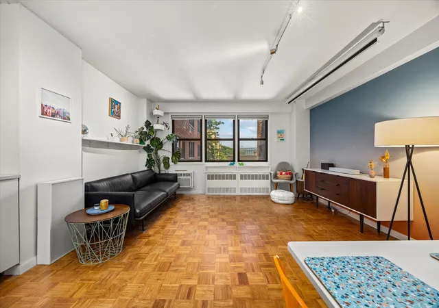 Homes for sale in New York City, NY | 579 W 215Th St #5-C, New York City, NY 10034 | MLS# RLS20093681