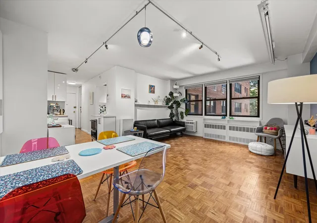 Homes for sale in New York City, NY | 579 W 215Th St #5-C, New York City, NY 10034 | MLS# RLS20093681