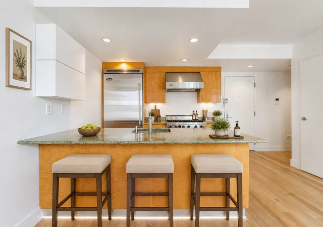 Photo 3 of Sale Pending at 20 Broadway #301, New York City, NY 11211 | MLS# RLS20093964 | Listing updated on 2026-08-05