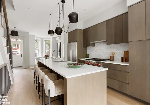 Photo 3 of Sale Pending at 362a 6th Avenue, Brooklyn, NY 11215 | MLS# RLS20093981 | Listing updated on 2026-07-17