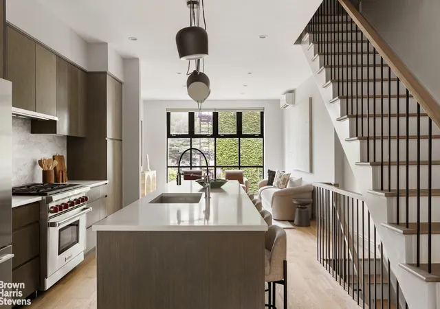 Photo 4 of Sale Pending at 362a 6th Avenue, Brooklyn, NY 11215 | MLS# RLS20093981 | Listing updated on 2026-07-17