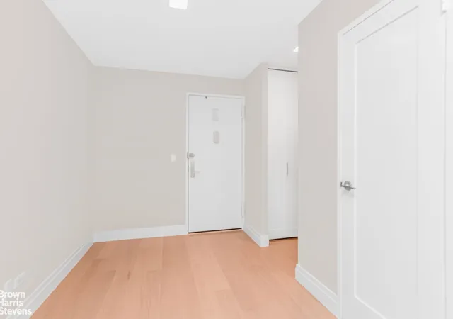 3rd image of 3333 Henry Hudson Pkwy #18C, New York City, NY 10463 | MLS# RLS20094085
