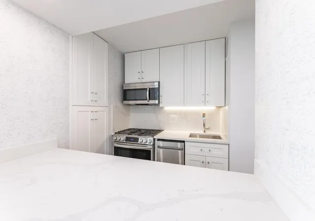 Homes for sale in New York, NY | 440 E 79Th St, New York, NY 10075
