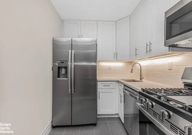 4th image of 3333 Henry Hudson Pkwy #20C, New York City, NY 10463 | MLS# RLS20094094