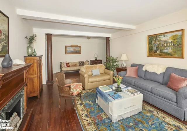 Listing Photo 1 - Condo for sale in building located at 210 E 73Rd St, New York City, NY 10021 - Unit #1E