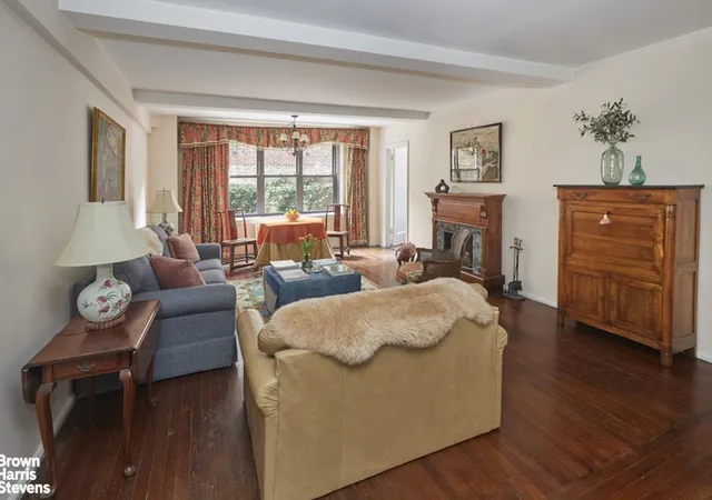 Listing Photo 3 - Condo for sale in building located at 210 E 73Rd St, New York City, NY 10021 - Unit #1E
