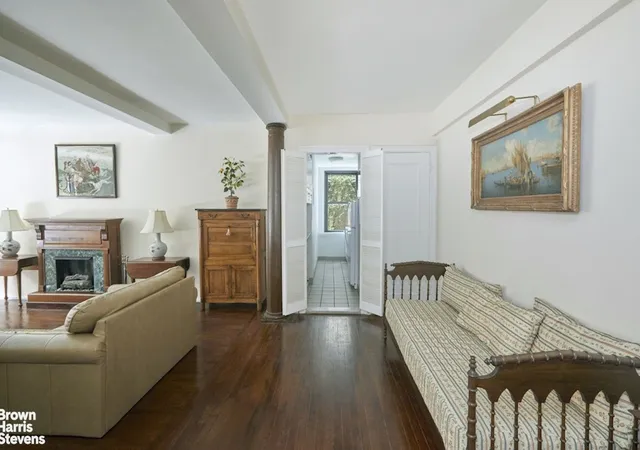 Listing Photo 5 - Condo for sale in building located at 210 E 73Rd St, New York City, NY 10021 - Unit #1E