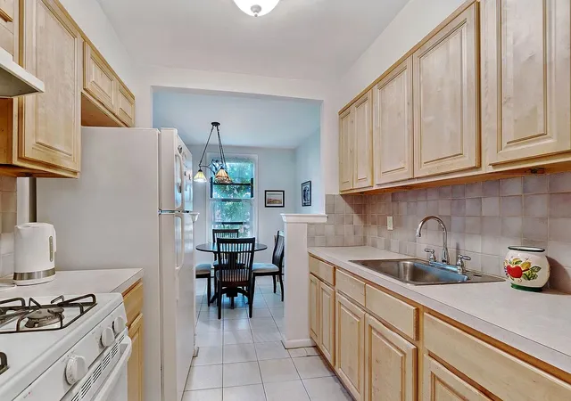 3rd image of 1130 Stadium Ave #4-E, Bronx, NY 10465 | MLS# RLS20094148