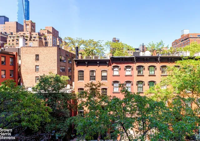 4th image of 130 E 18Th St, New York, NY 10003