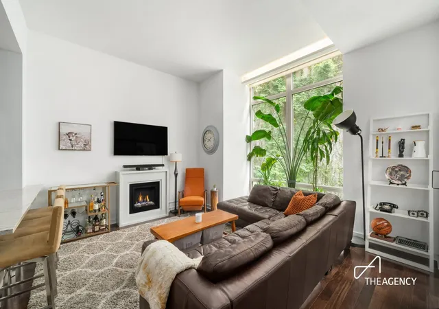1st image of 130 W 19th St #THD, New York, NY 10011 | MLS# RLS20094424