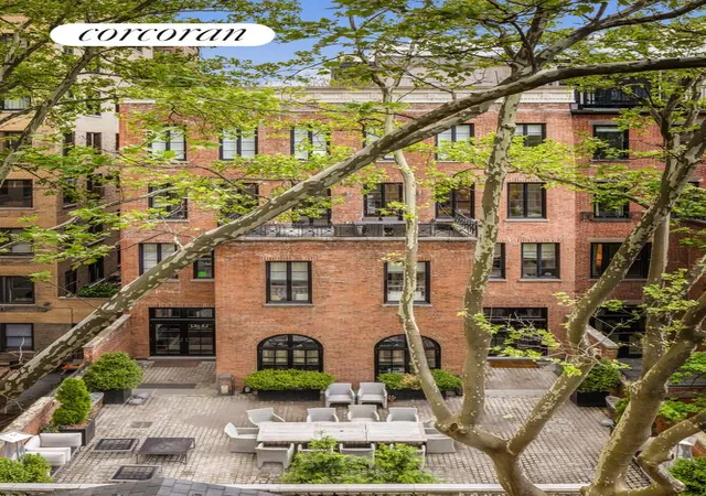 2nd image of 4 E 93rd St, New York, NY 10128 | MLS# RLS20094428