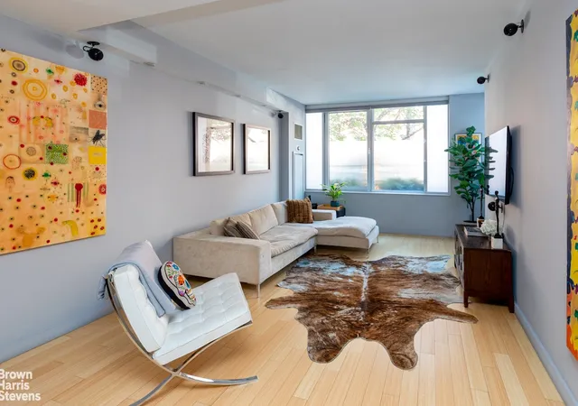 2nd image of 350 W 53rd St #THG, New York, NY 10019 | MLS# RLS20094435