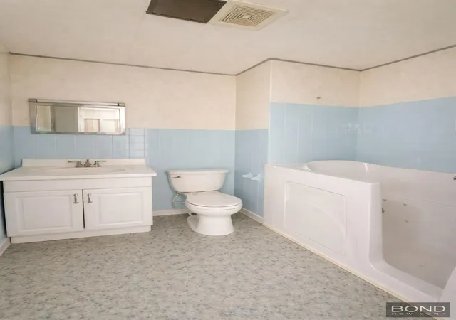 Photo 2 of Single family home for sale at 655 Maple St, Brooklyn, NY 11203 | MLS# RLS20094483 | Listing updated on 2026-05-31