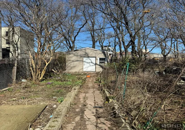 Photo 3 of Single family home for sale at 655 Maple St, Brooklyn, NY 11203 | MLS# RLS20094483 | Listing updated on 2026-05-31