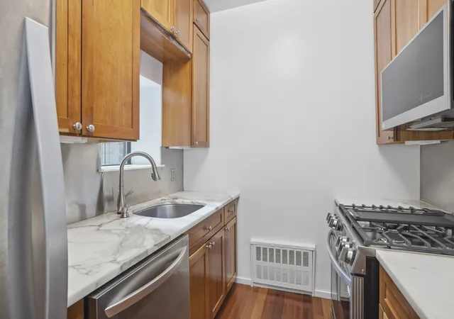 Listing Photo 4 - Condo for sale in building located at 342 W 85Th St, New York City, NY 10024 - Unit #3D