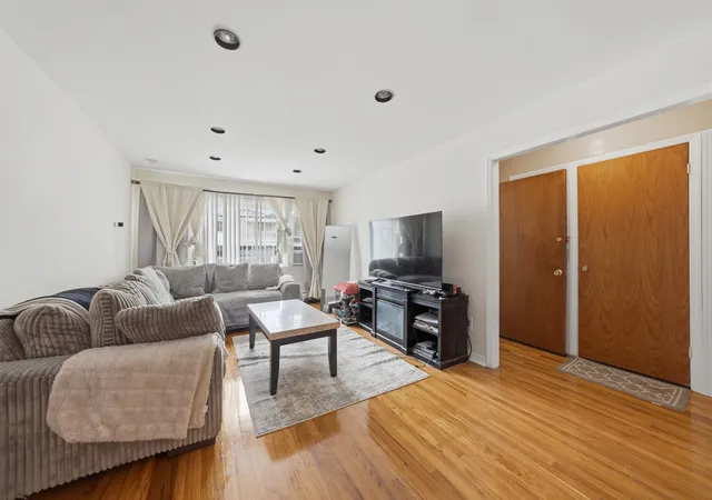 2nd image of 10 37 Bay 31st St #2, Far Rockaway, NY 11691 | MLS# RLS20094604