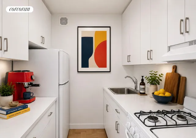 Listing Photo 4 - Condo for sale in building located at 209 E 56Th St, New York City, NY 10022 - Unit #2K