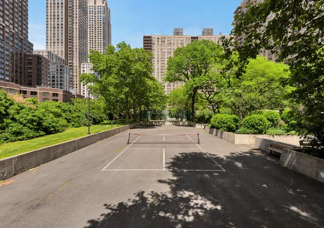 Homes for sale in New York City, NY | 185 W End Avenue, New York City, NY 10023 | Houzeo