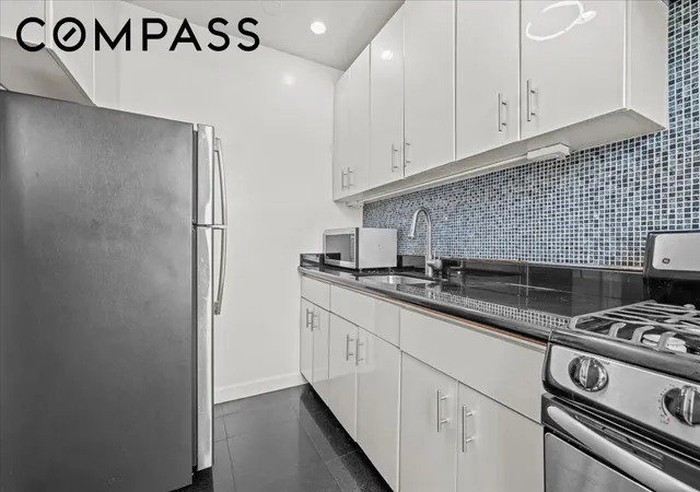 Photo 3 of House for sale at 1710 Carroll St #D4, Brooklyn, NY 11213 | MLS# RLS20094662 | Listing updated on 2026-06-07