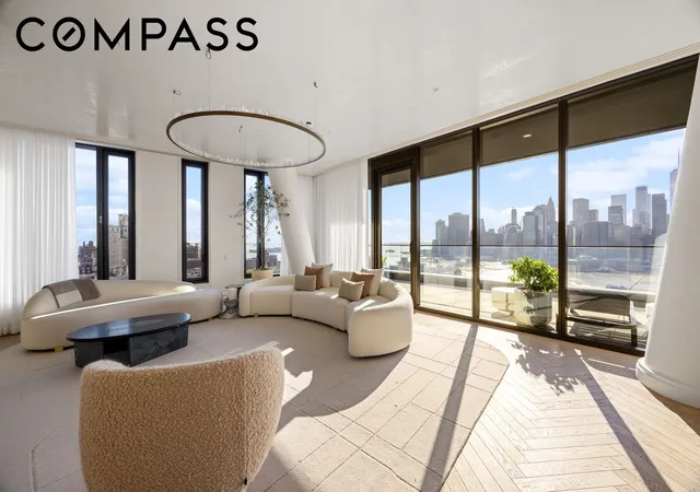 4th image of 30 Front St, New York City, NY 11201