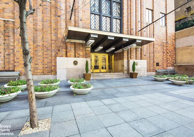 5th image of 20 West St #40F, New York, NY 10004 | MLS# RLS20094713