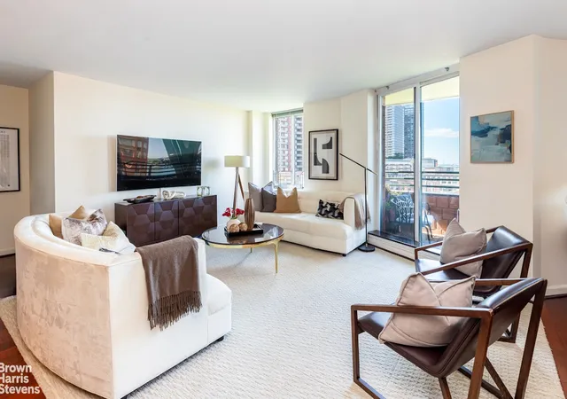 2nd image of 333 Rector Pl #1405, New York City, NY 10280 | MLS# RLS20094717